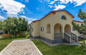 Stunning home in Smrika w/ WiFi and 3 Bedrooms